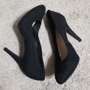 Jessica Simpson pumps